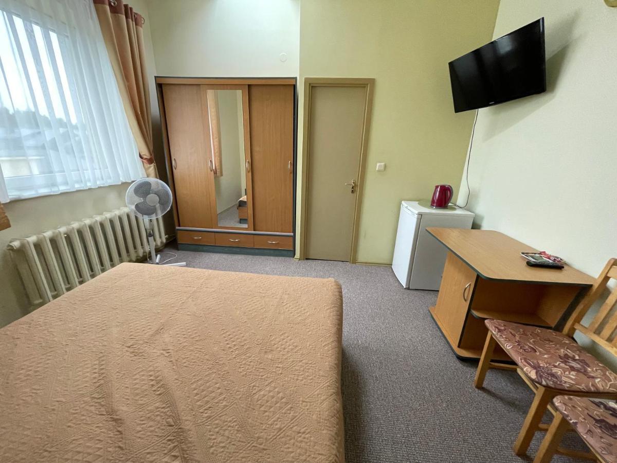 Medziotoju Kiemelis Hotel Palanga Bagian luar foto