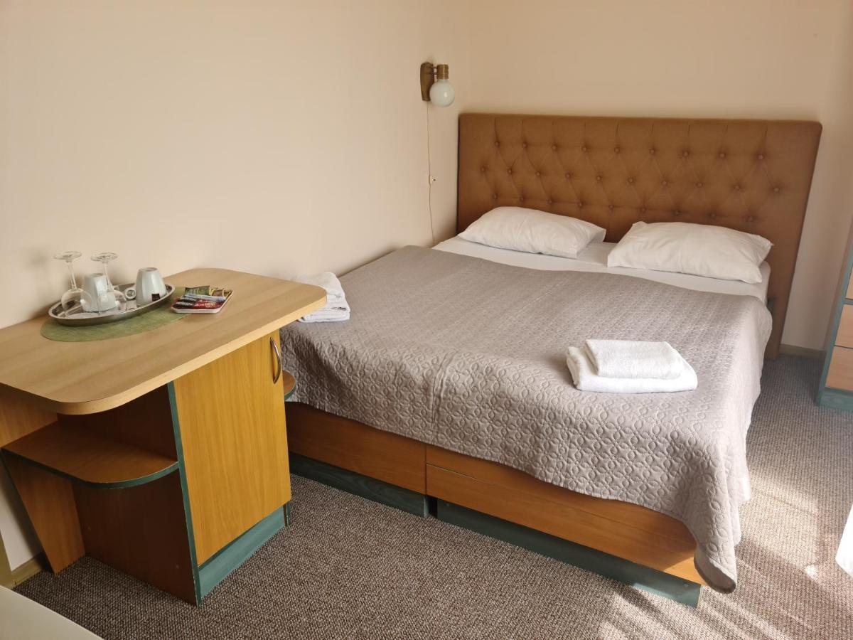 Medziotoju Kiemelis Hotel Palanga Bagian luar foto